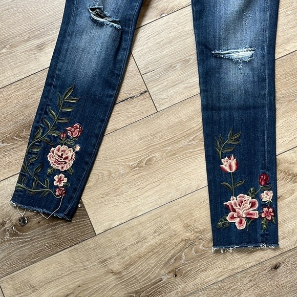 DRIFTWOOD Jackie Skinny Jeans Embroidered Floral Pink with Distressed Hems Knees - Picture 3 of 11